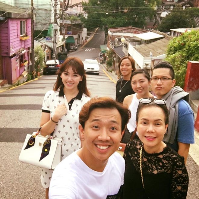 Những lần công khai tình cảm khiến công chúng bất ngờ của sao Việt