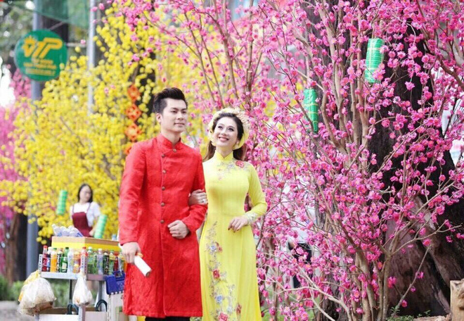 Hành trình gần 2 năm từ yêu tới cưới của ca sĩ chuyển giới Lâm Khánh Chi Hành trình gần 2 năm từ yêu tới cưới của ca sĩ chuyển giới Lâm Khánh Chi