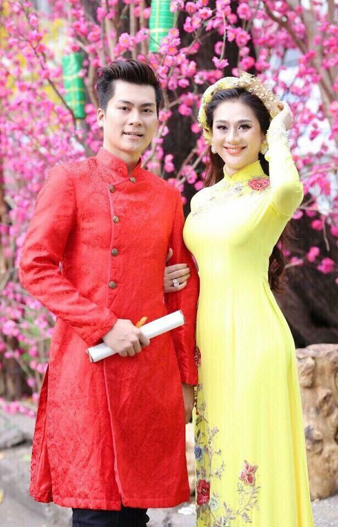 Hành trình gần 2 năm từ yêu tới cưới của ca sĩ chuyển giới Lâm Khánh Chi Hành trình gần 2 năm từ yêu tới cưới của ca sĩ chuyển giới Lâm Khánh Chi