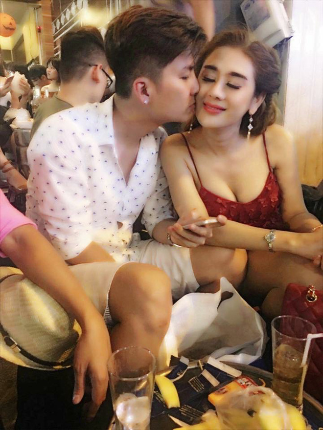 Hành trình gần 2 năm từ yêu tới cưới của ca sĩ chuyển giới Lâm Khánh Chi Hành trình gần 2 năm từ yêu tới cưới của ca sĩ chuyển giới Lâm Khánh Chi
