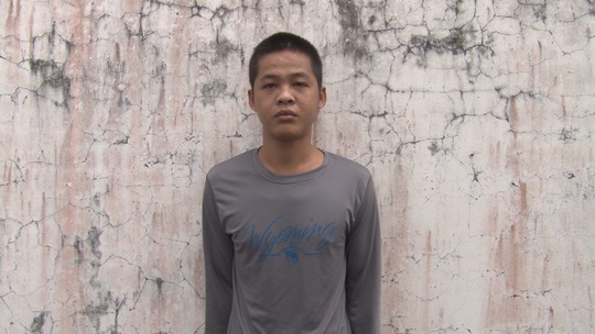 Bắt tại trận cặp vợ chồng chuyên giật bông tai trẻ em