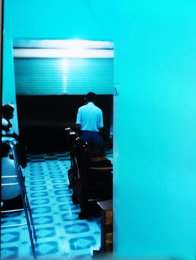 Nghi ma nhập hai chị em bị thầy pháp dùng doi dâu đánh thâm tím toàn thân, khiến nguy kịch