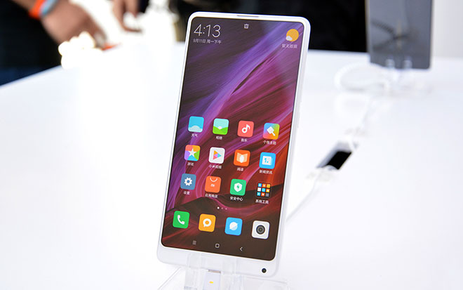 CHÍNH THỨC: Xiaomi Mi MIX 2 vỏ gốm nguyên khối lên kệ tại Việt Nam CHÍNH THỨC: Xiaomi Mi MIX 2 vỏ gốm nguyên khối lên kệ tại Việt Nam