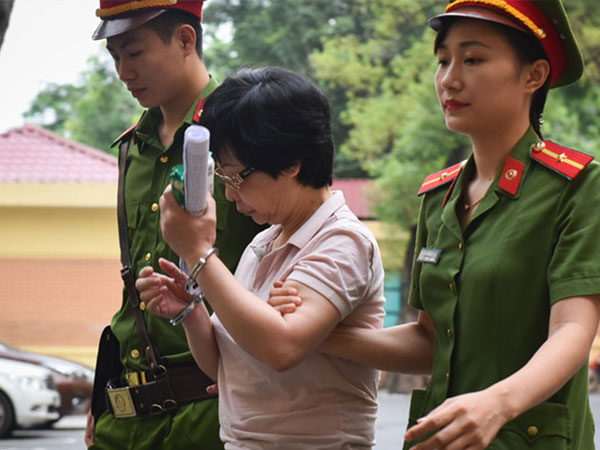 Chánh án nói gì việc bà Thu Nga muốn khai chi tiền chạy vào Quốc hội