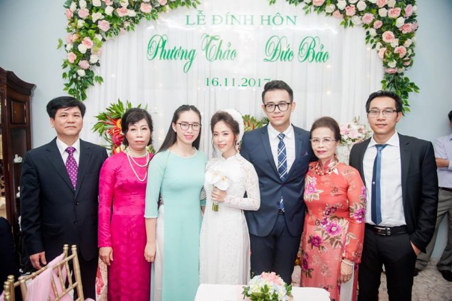 MC Chúng tôi là chiến sĩ làm đám hỏi với BTV xinh đẹp kém 5 tuổi