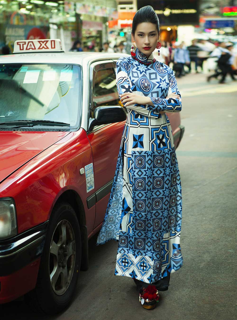 Kathy Uyên khoe vẻ đẹp kiêu hãnh với áo dài Cô ba Sài Gòn