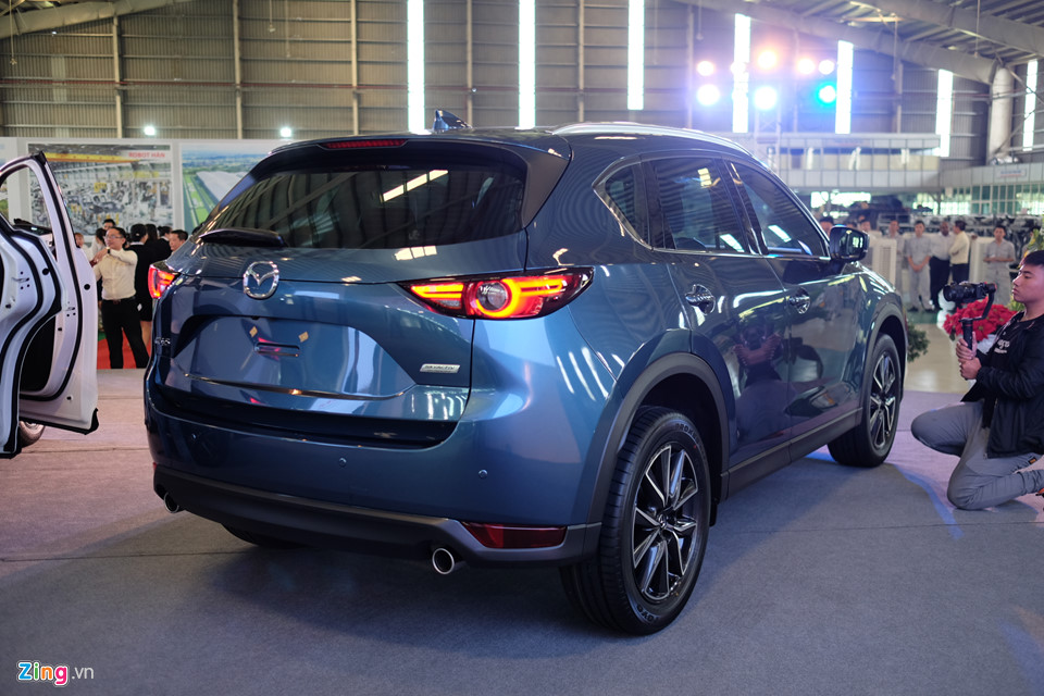Mazda CX-5 2018 giá từ 879 triệu đồng tại Việt Nam