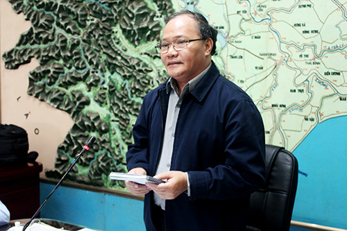 Bão kết hợp không khí lạnh gây mưa kéo dài ở miền Trung