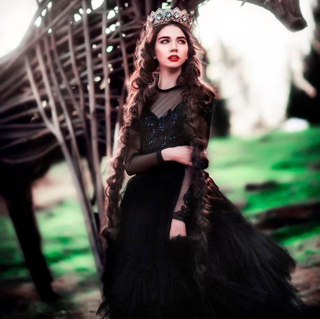 Trung Quốc lên tiếng vụ người mẫu Nga 14 tuổi nghi bị hạ độc