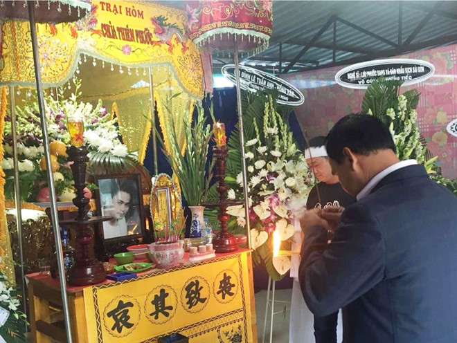 Quyền Linh, Lê Tuấn Anh về Long An viếng Nguyễn Hoàng