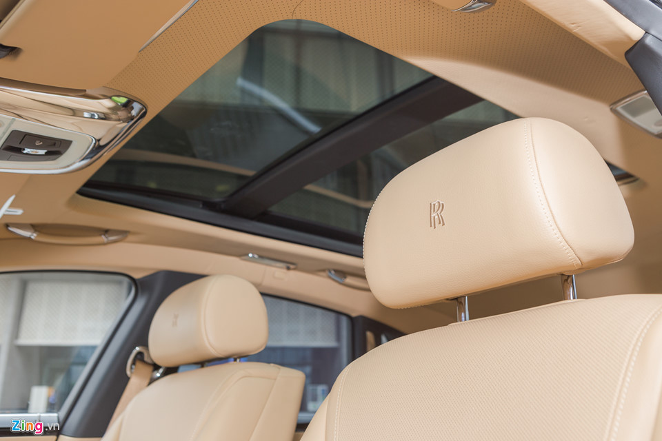 Rolls-Royce Ghost Series II chạy lướt giá hơn 20 tỷ tại Hà Nội