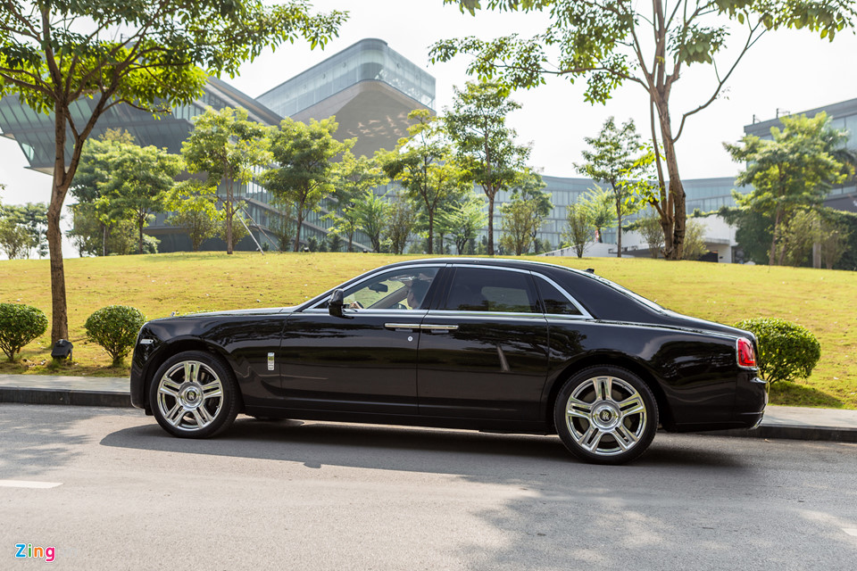 Rolls-Royce Ghost Series II chạy lướt giá hơn 20 tỷ tại Hà Nội