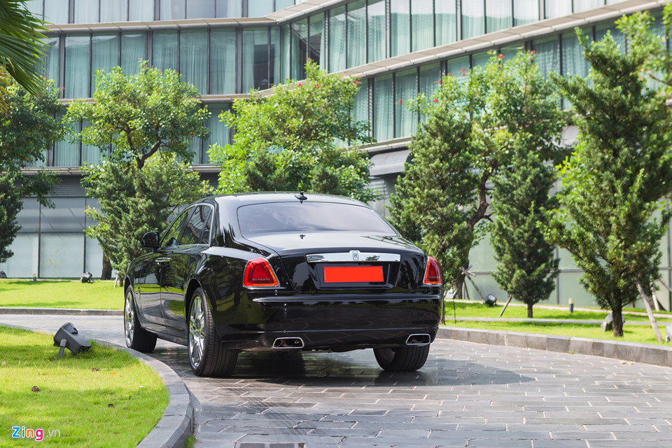 Rolls-Royce Ghost Series II chạy lướt giá hơn 20 tỷ tại Hà Nội