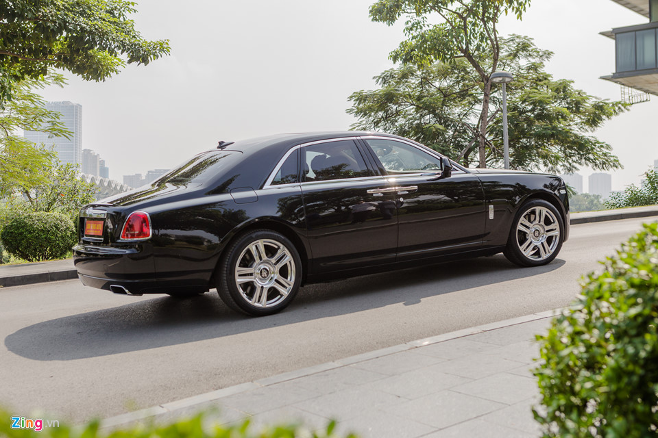 Rolls-Royce Ghost Series II chạy lướt giá hơn 20 tỷ tại Hà Nội