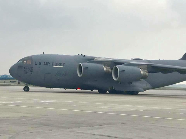 Siêu máy bay Mỹ bất ngờ xuất hiện tại Nội Bài