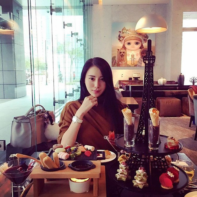 Cuộc sống của tiểu thư được cha mẹ cho nửa triệu USD tiêu hàng tháng