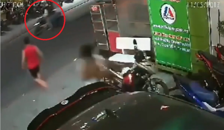 Trộm bỏ chạy trối chết sau 3 lần bẻ khóa xe máy bất thành