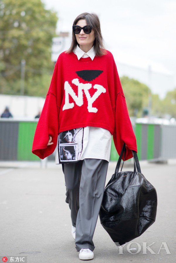 Túi to như... bao tải được sao lăng xê ầm ầm, chị em liệu có muốn thử?