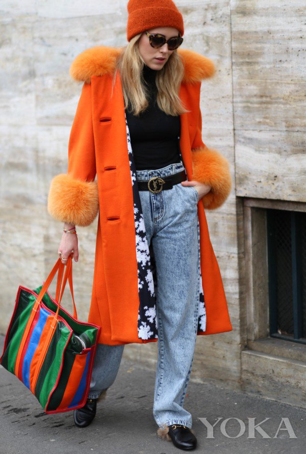 Túi to như... bao tải được sao lăng xê ầm ầm, chị em liệu có muốn thử?