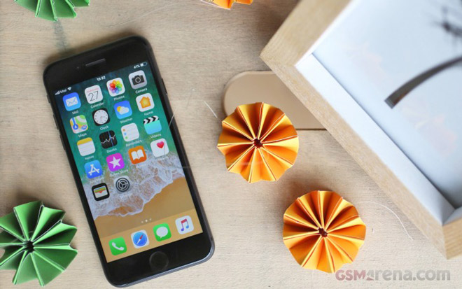 iPhone 8 đang giảm mạnh trong ngày thứ 6 đen tối