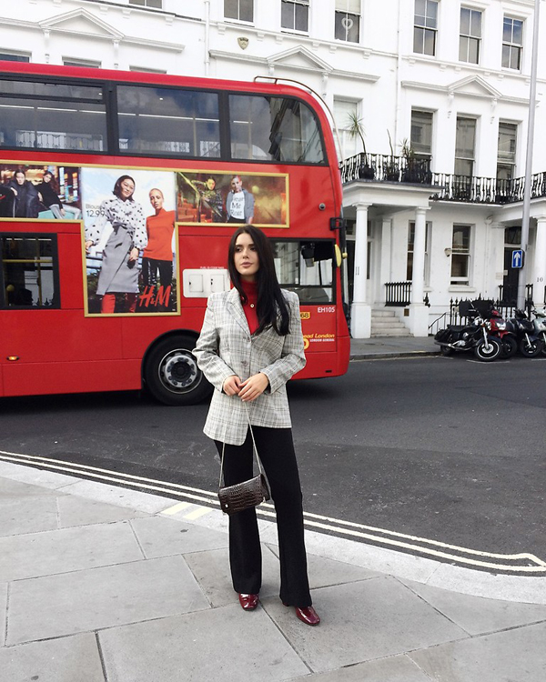 Plaid Blazer, mẫu áo thời thượng cho nàng văn phòng