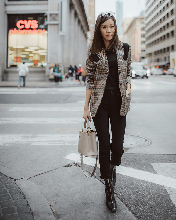 Plaid Blazer, mẫu áo thời thượng cho nàng văn phòng