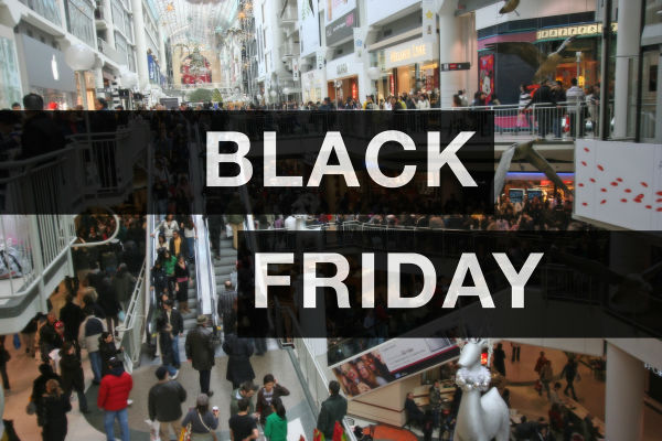 Xếp hàng cả đêm săn hàng giảm giá, USD nhét túi chờ Black Friday