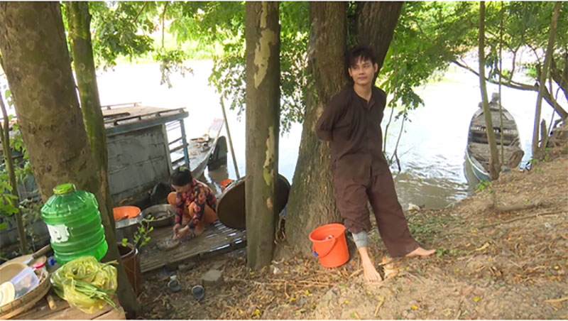 Bố ơi: MC Hồng Phúc bật khóc khi làm cá vì mắc chứng sợ máu kinh niên