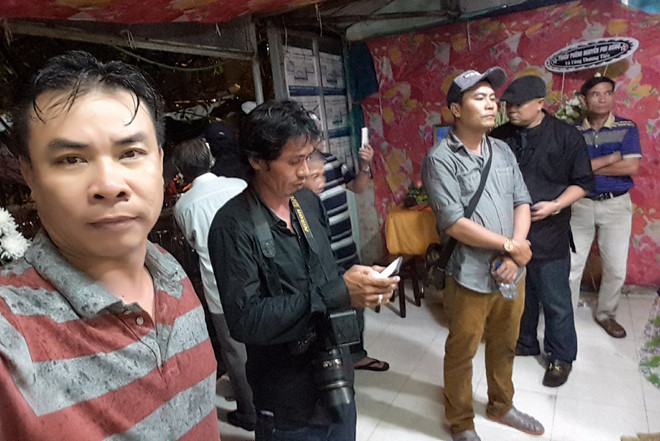 Phút cuối tiễn biệt diễn viên Nguyễn Hoàng trong ngày mưa bão