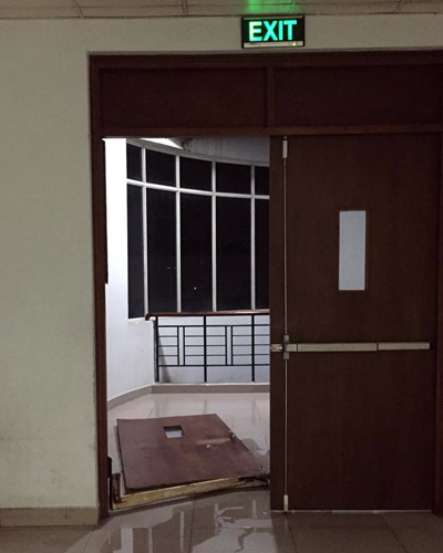 Làng đại học ở Sài Gòn tan hoang sau trận mưa giông