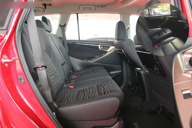 Toyota Innova vừa mới về Việt Nam bị cắt nhiều trang bị