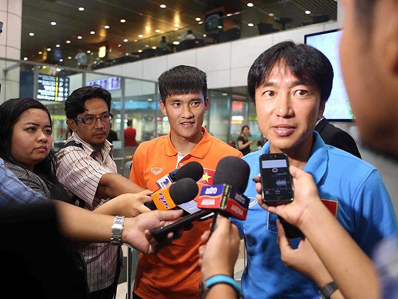 Công Vinh mời HLV Miura để làm gì?