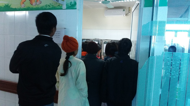 Vụ 4 trẻ sơ sinh tử vong tại BV Sản nhi Bắc Ninh: Vợ chồng cưới nhau 10 năm mới có con, nào ngờ