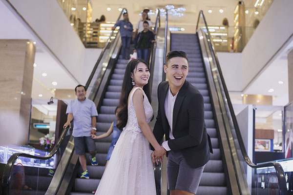 Danh tính cặp đôi có chú rể Tây điển trai trong loạt ảnh hot nhất tuần qua đây rồi!