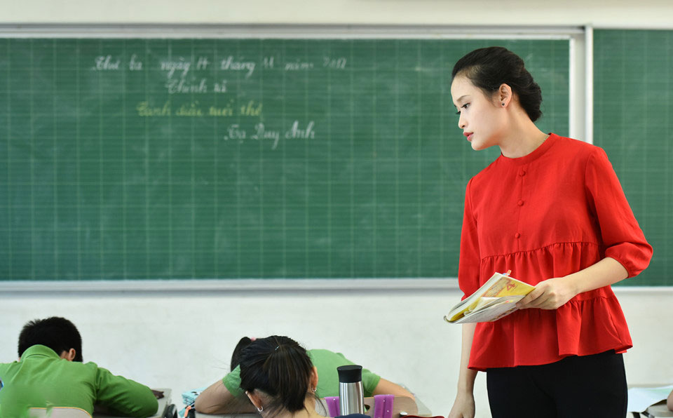 Những cô giáo 9X xinh đẹp, sành điệu ở trường Marie Curie