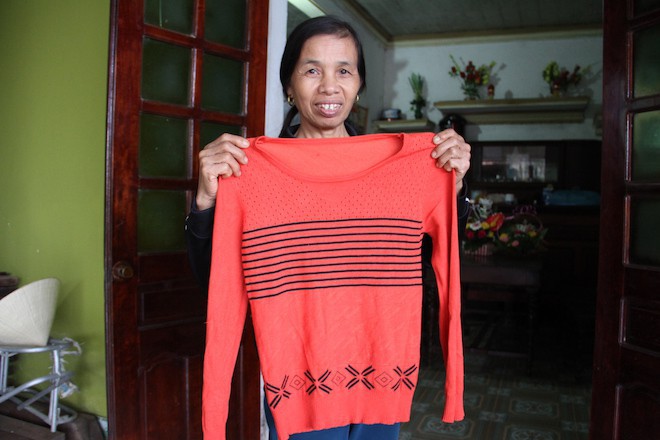 Cô giáo mầm non nhận lương hưu 1,3 triệu tự thưởng cho mình bộ quần áo thể thao nhân 20/11