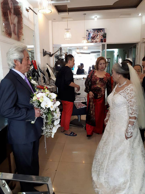 Chuyện tình chai nước mắm của hai cụ có đám cưới kim cương ở Hải Phòng