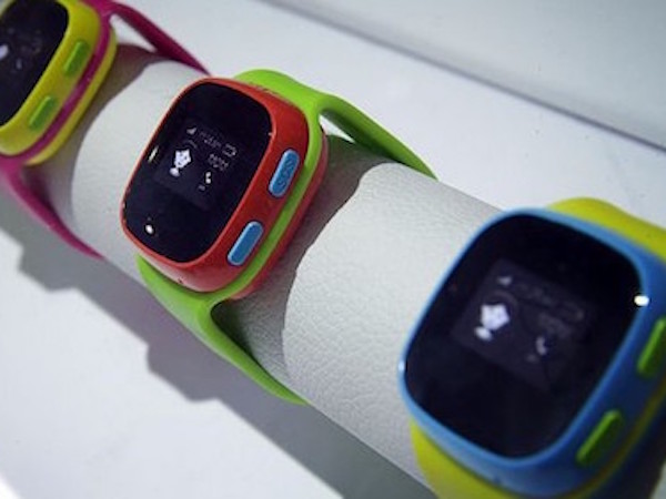 Chính phủ Đức khuyên cha mẹ phá huỷ smartwatch của con