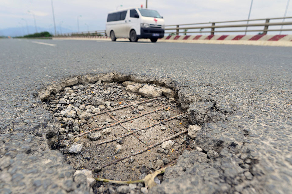 Cận cảnh những đường vành đai ở Hà Nội bị xuống cấp