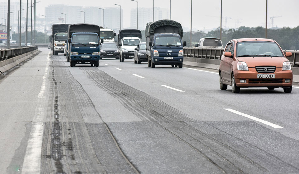 Cận cảnh những đường vành đai ở Hà Nội bị xuống cấp