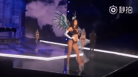 HOT: Victorias Secret Fashion Show 2017 - Những hình ảnh đầu tiên từ show diễn chính thức