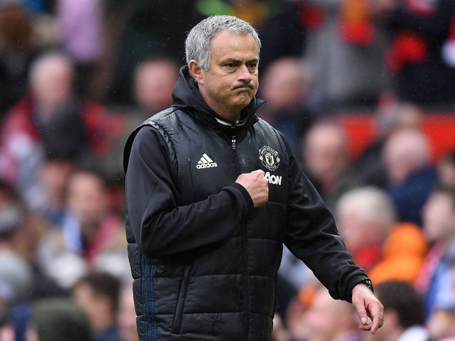 MU tung chiêu ngăn PSG cướp HLV Mourinho