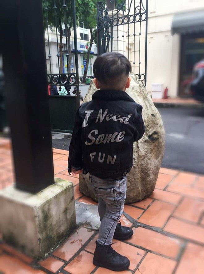 Tâm Tít khoe ảnh con trai Alex Chí An càng lớn càng giống mẹ