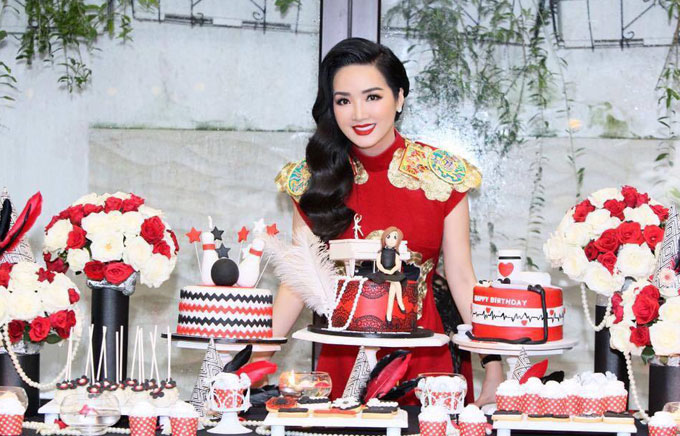 Con gái cưng cùng dàn sao dự tiệc sinh nhật của Giáng My