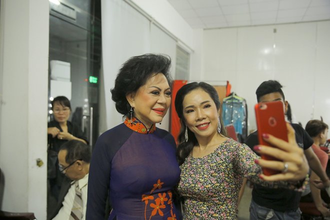 Không hề có con ruột, danh ca Giao Linh đính chính vì bị đồn là mẹ ca sĩ Tuấn Vũ