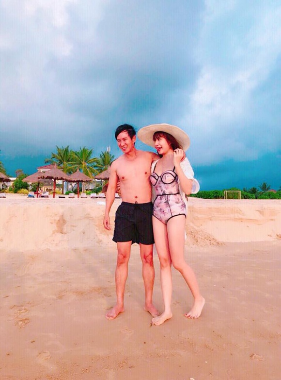 Vợ chồng Lý Hải – Minh Hà kỷ niệm 7 năm ngày cưới bên 4 nhóc tì đáng yêu Vợ chồng Lý Hải – Minh Hà kỷ niệm 7 năm ngày cưới bên 4 nhóc tì đáng yêu