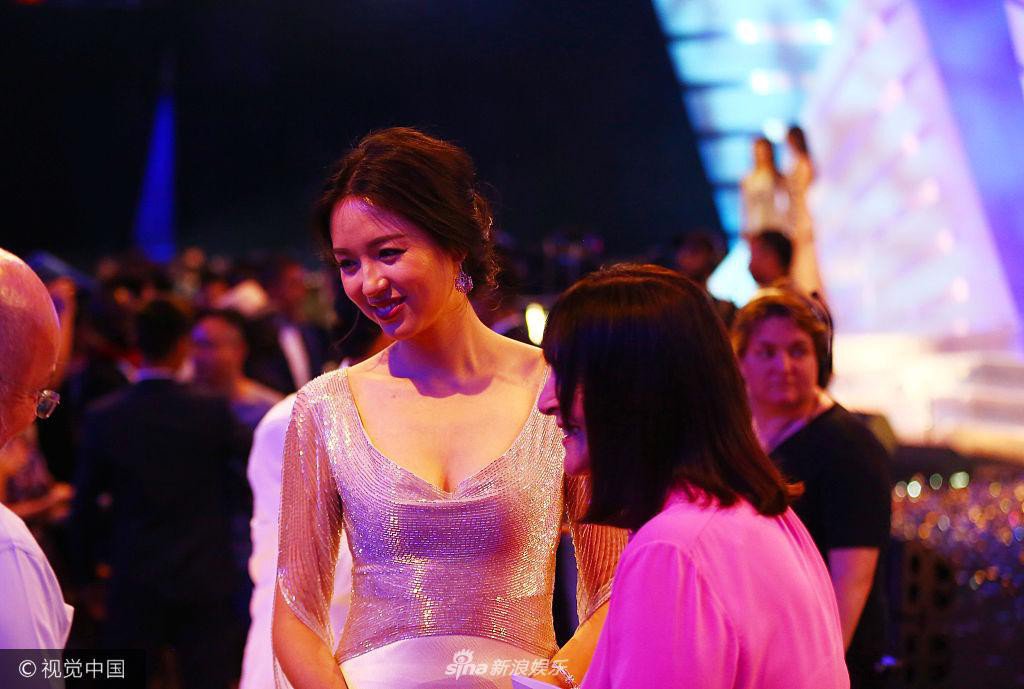 Từng là Hoa hậu Trung Quốc đẹp nhất Thế giới, Trương Tử Lâm cũng có ngày xuống sắc