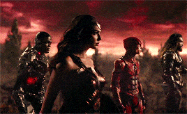 Loạt chi tiết khán giả có thể bỏ qua trong ‘Justice League’