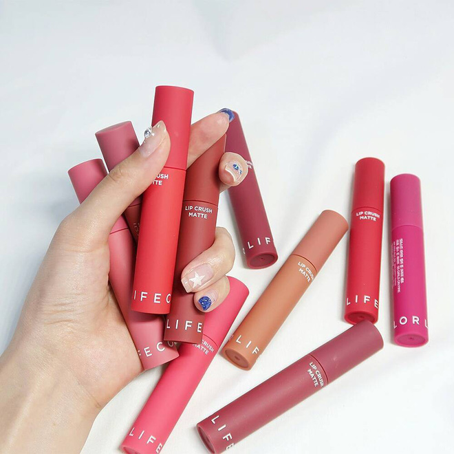5 thỏi son kem lì giá chỉ khoảng 300.000 VNĐ được con gái Hàn tìm mua nhiều nhất vào mùa lạnh này 5 thỏi son kem lì giá chỉ khoảng 300.000 VNĐ được con gái Hàn tìm mua nhiều nhất vào mùa lạnh này