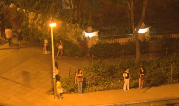 Đằng sau thế giới mại dâm hợp pháp ở Singapore